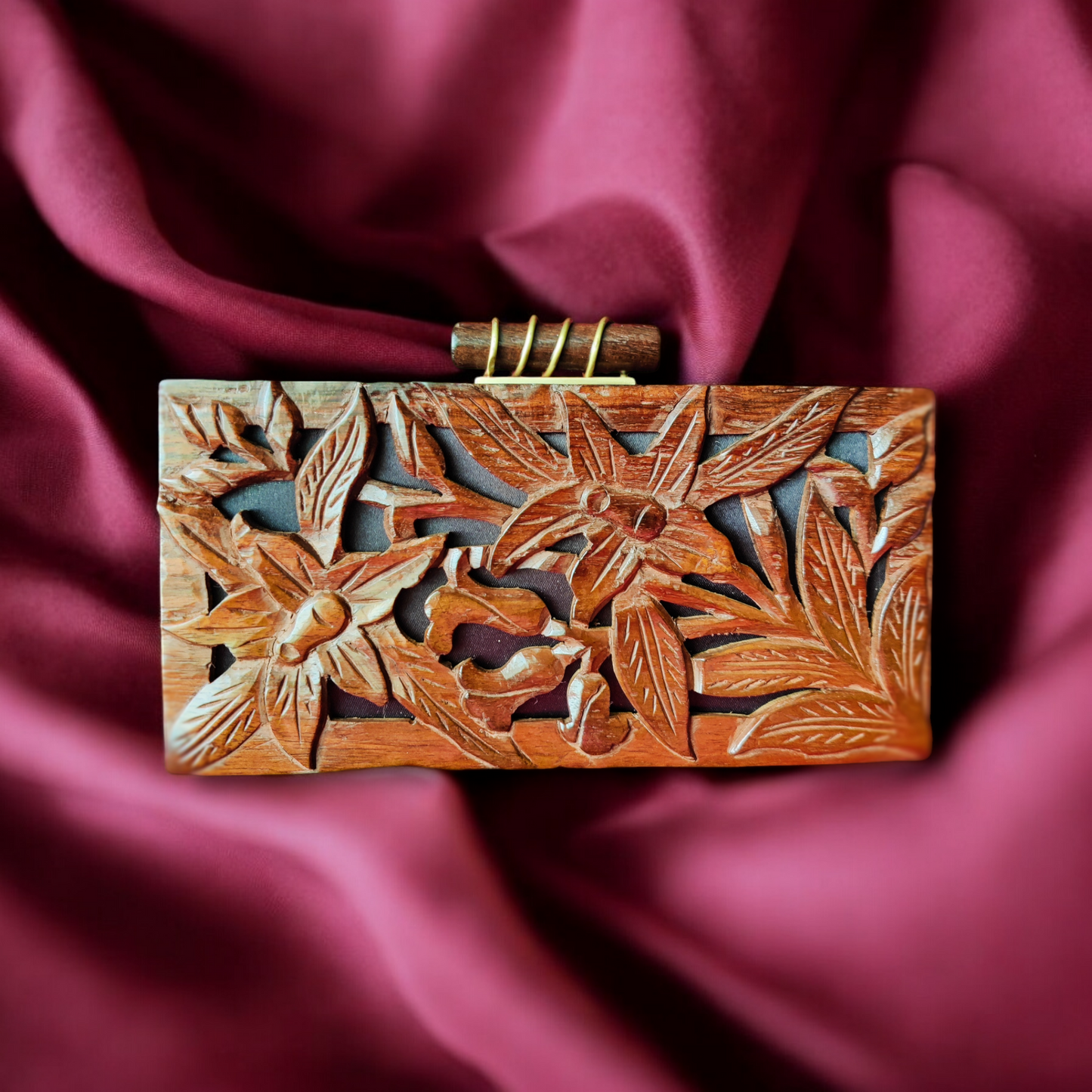 The Royals Tropical 3D Hand Carved bag in Sheesham Wood