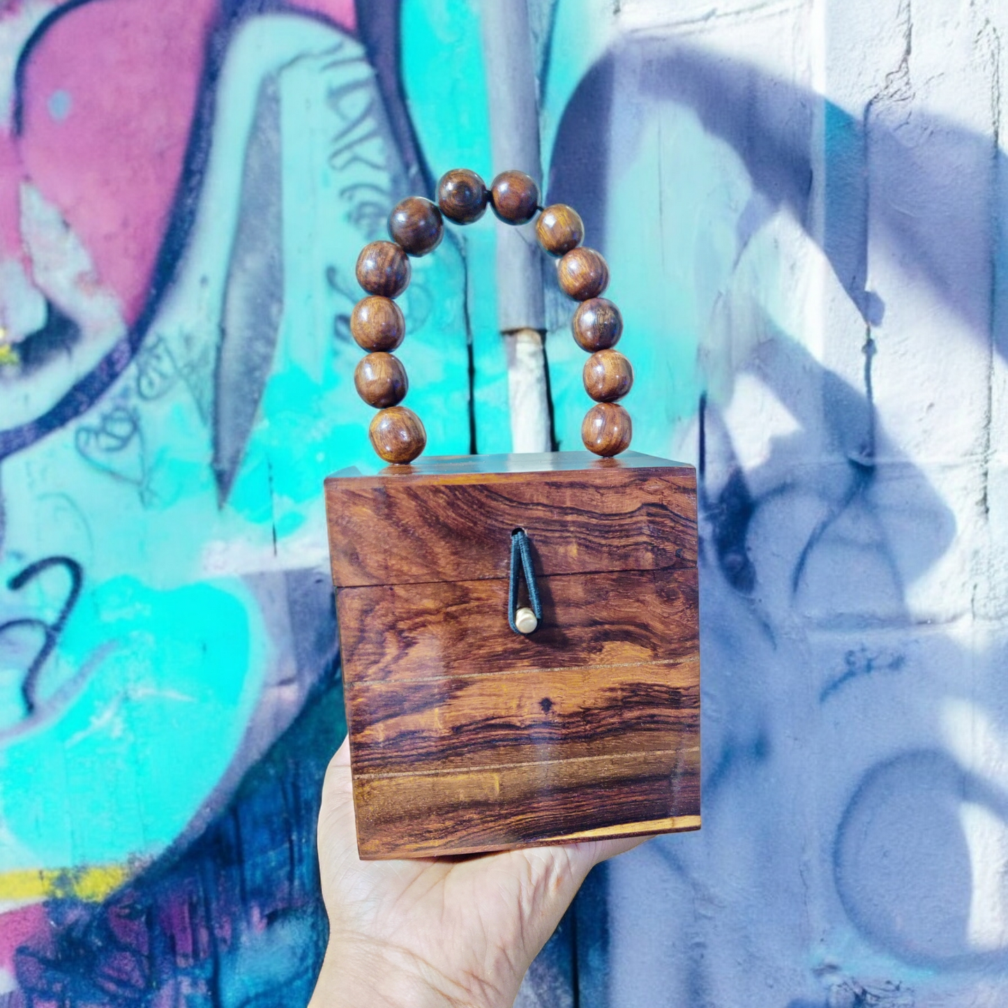 The Royals Chic Cube Bag with Beaded Handle