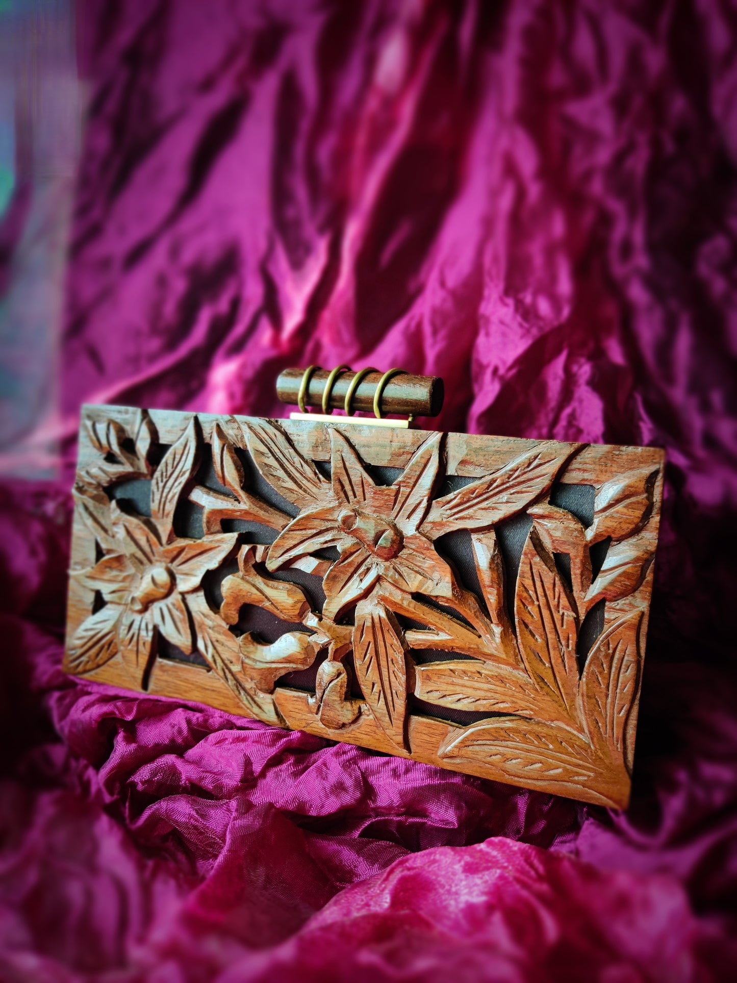 The Royals Tropical 3D Hand Carved bag in Sheesham Wood