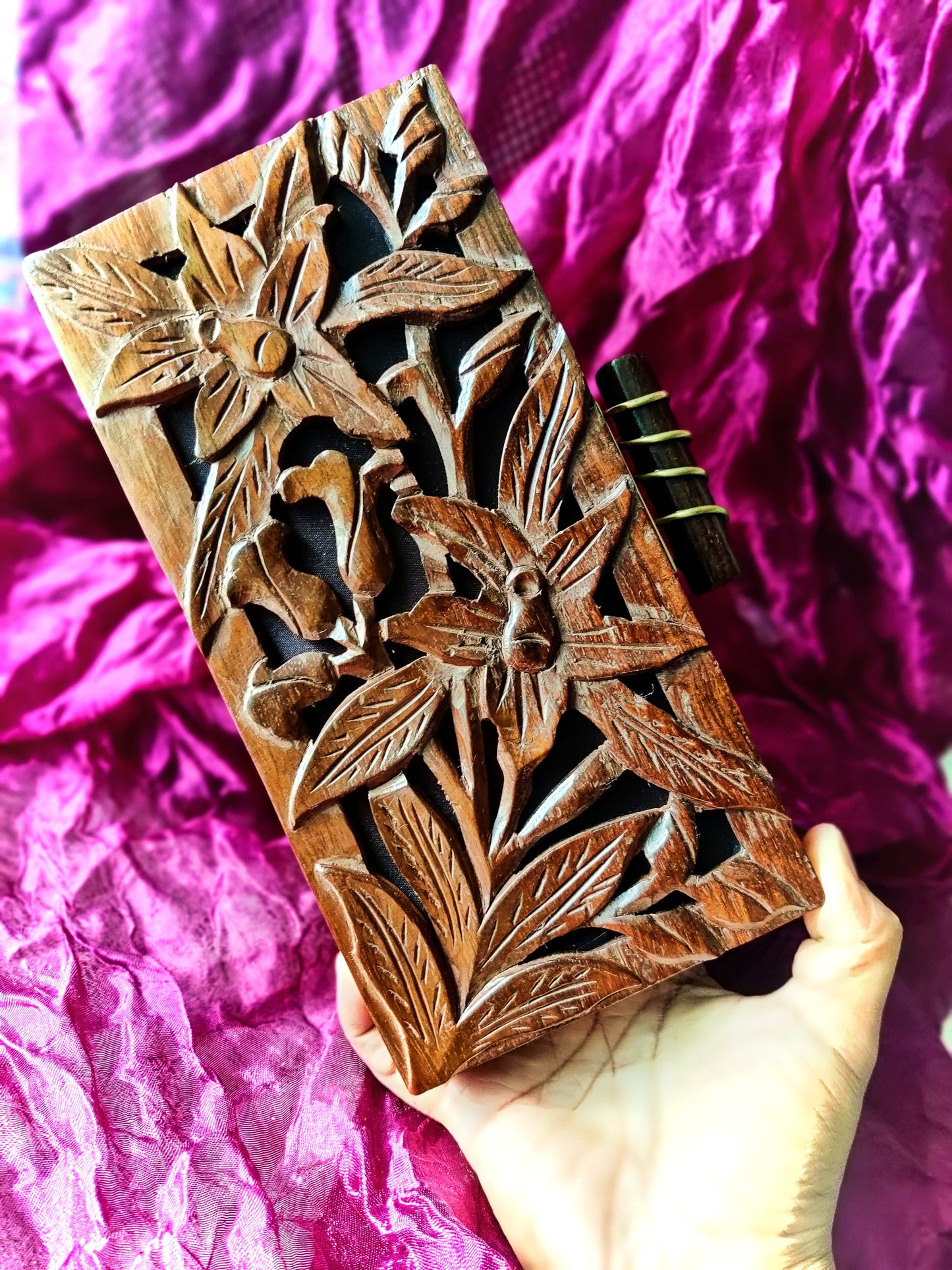 The Royals Tropical 3D Hand Carved bag in Sheesham Wood