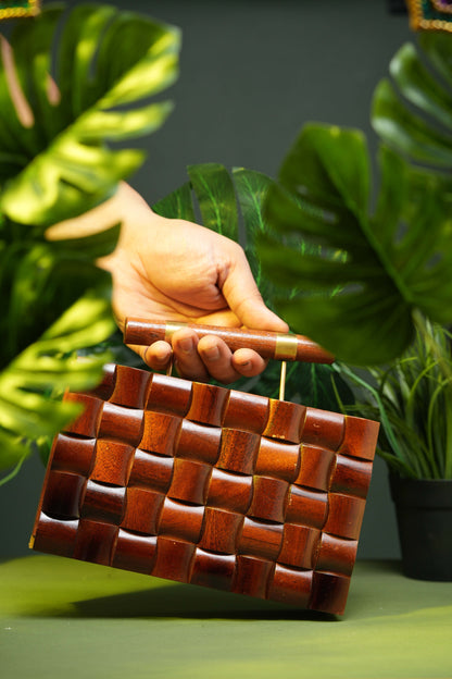 The Royals Checkered handbag in Acacia wood