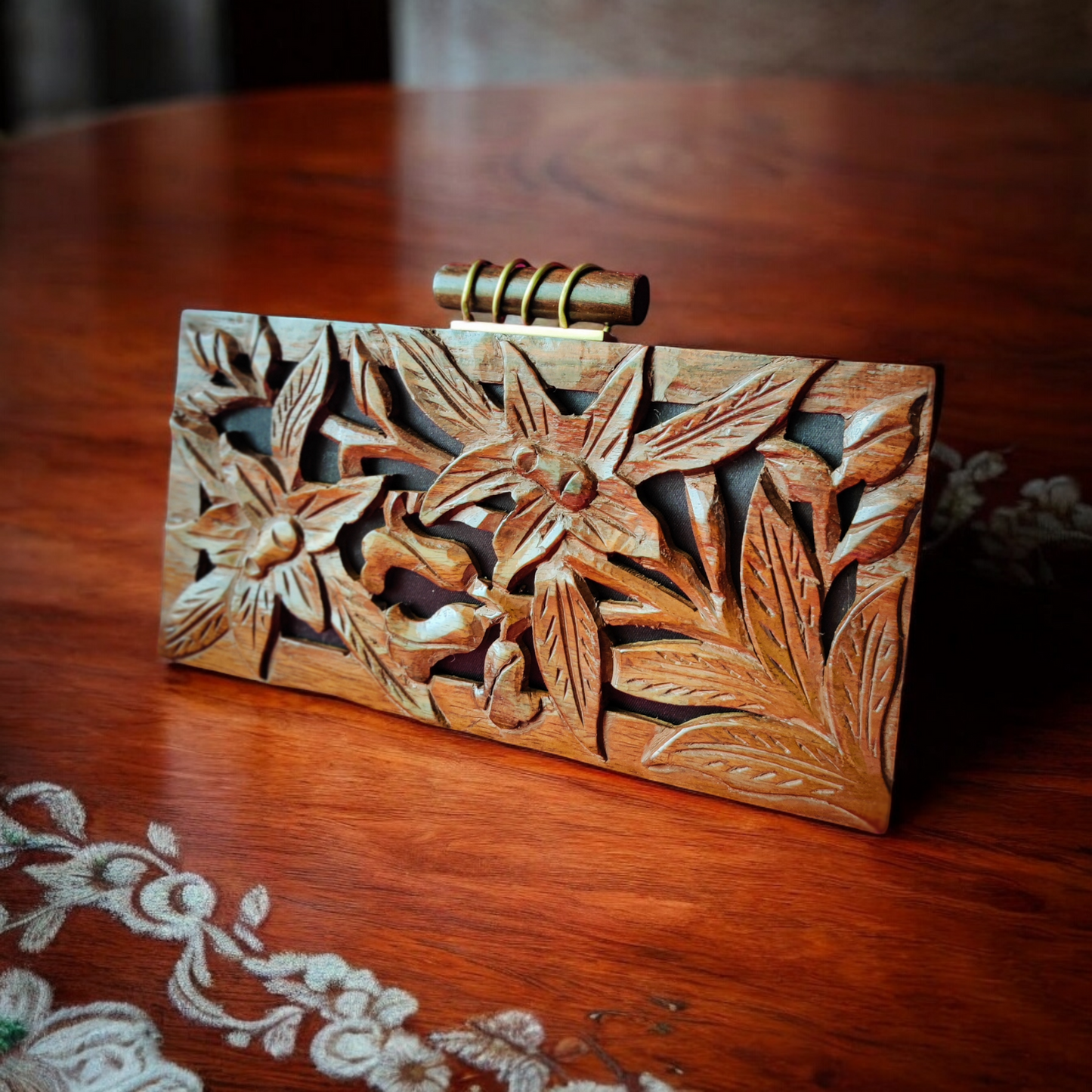 The Royals Tropical 3D Hand Carved bag in Sheesham Wood