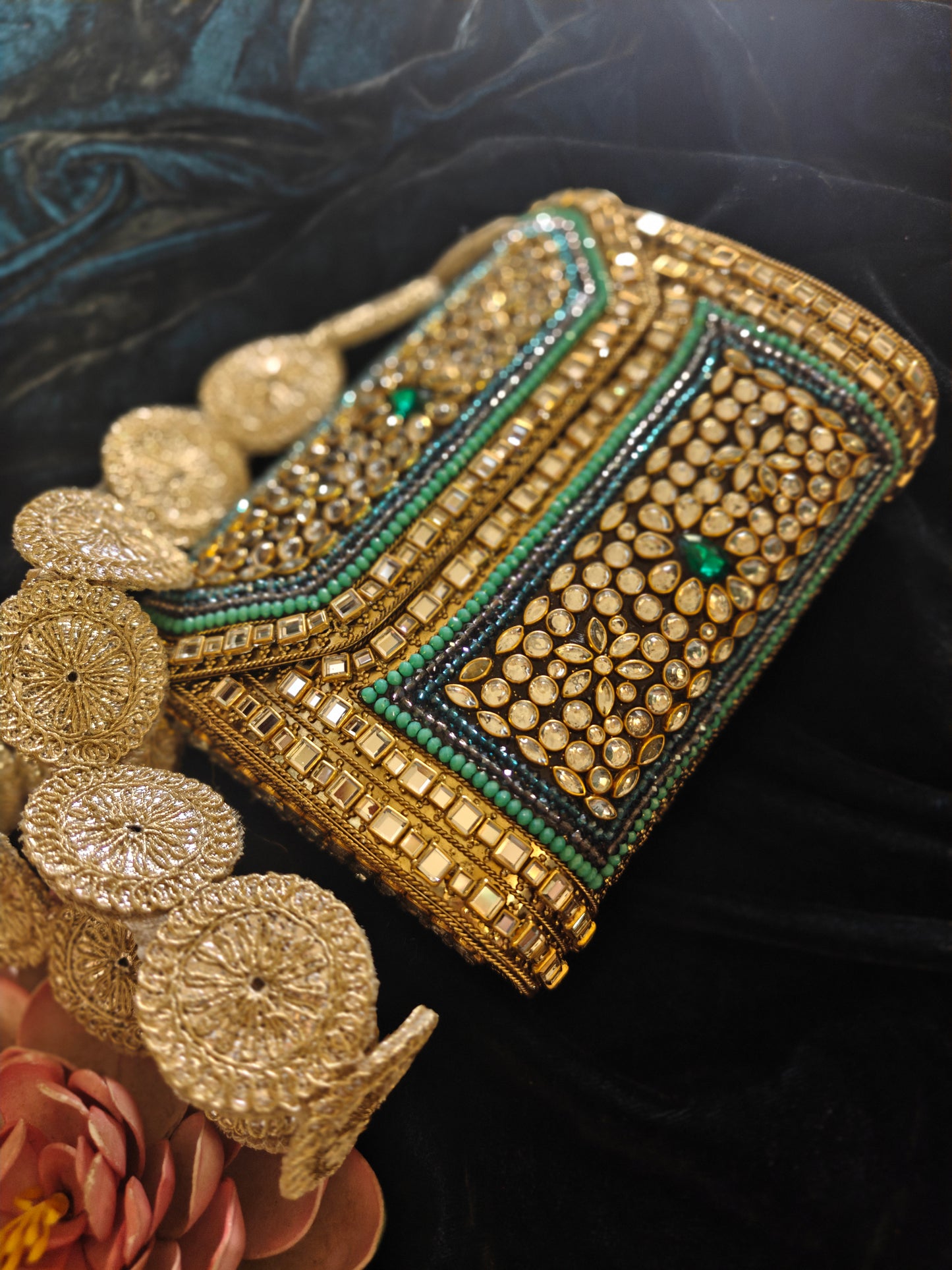Sheesh Mahal Noor Bag In Kundan and Glass