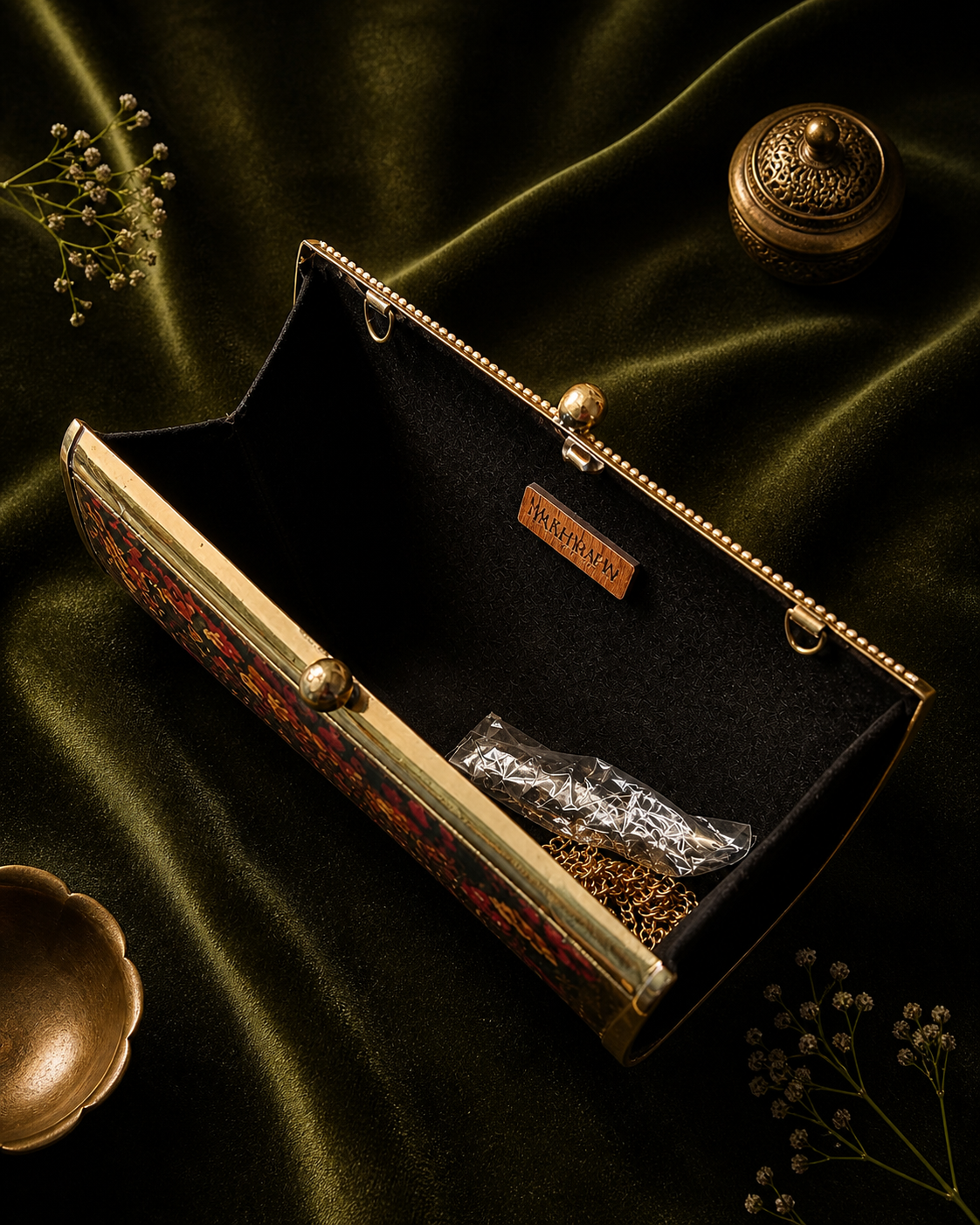 Rajwada Collection - Zarokha Clutch