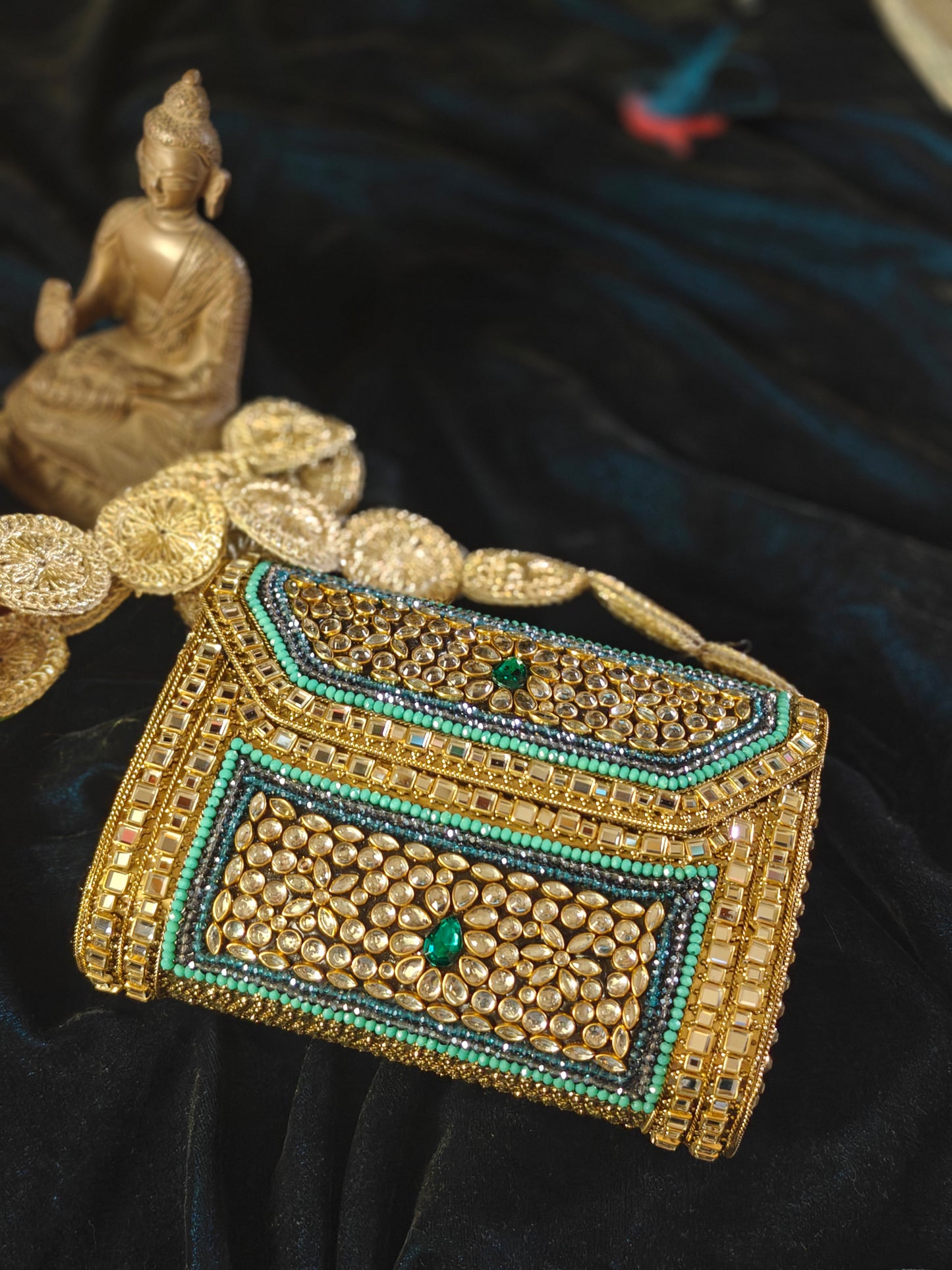 Sheesh Mahal Noor Bag In Kundan and Glass